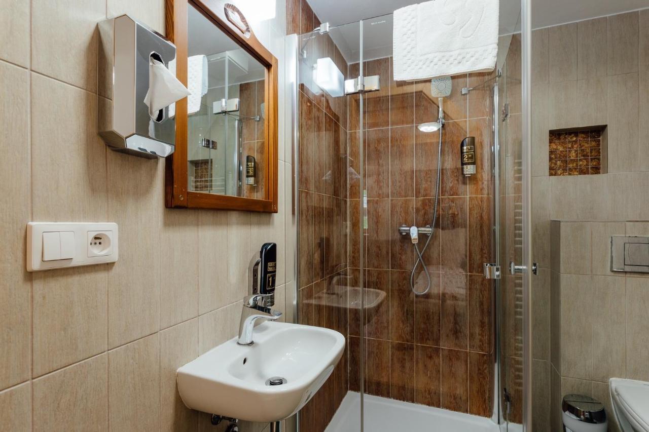 Wellness Rezort Janosikov Dvor Zázrivá Exterior foto