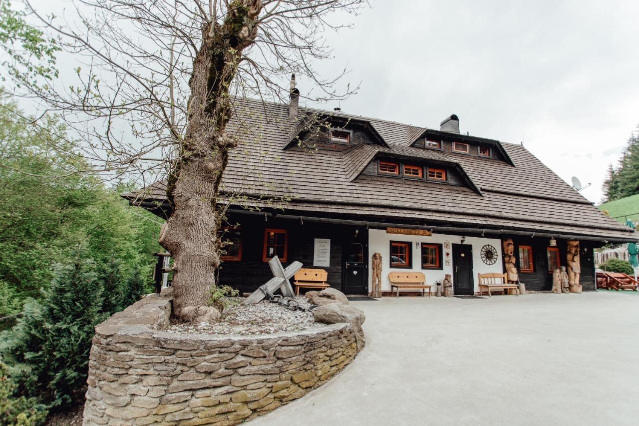 Wellness Rezort Janosikov Dvor Zázrivá Exterior foto